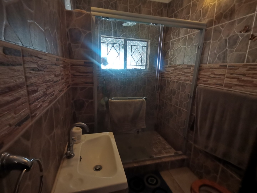 5 Bedroom Property for Sale in Senekal Free State